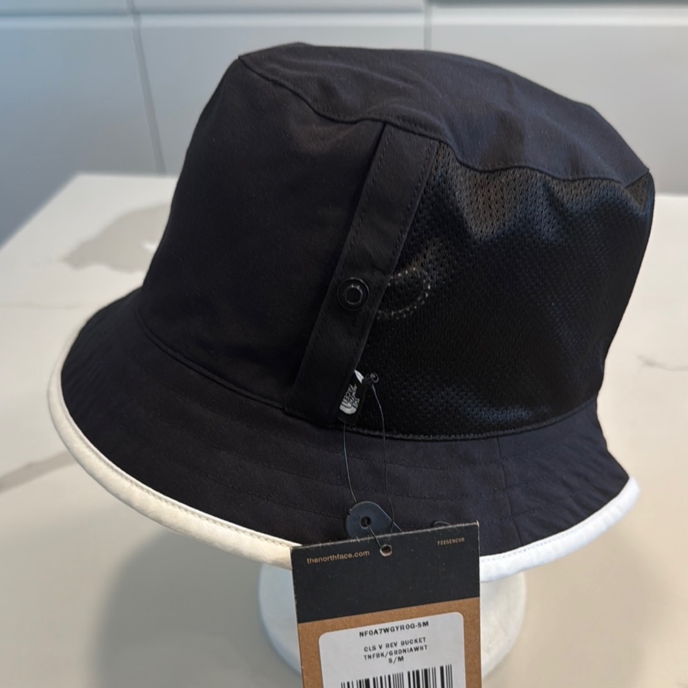 The North Face CLS Reversable Bucket Hat S/M